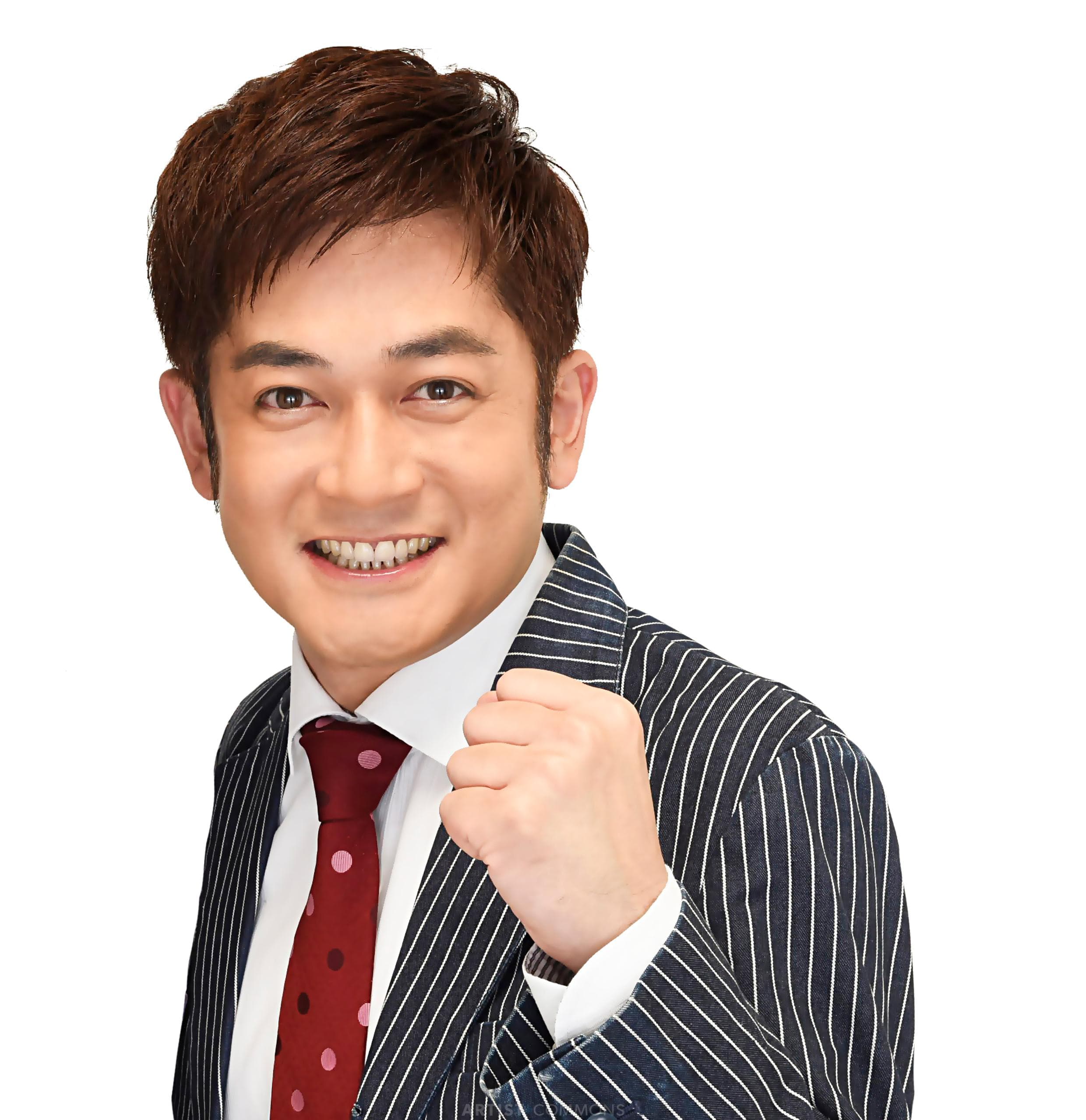 那須 晃 行