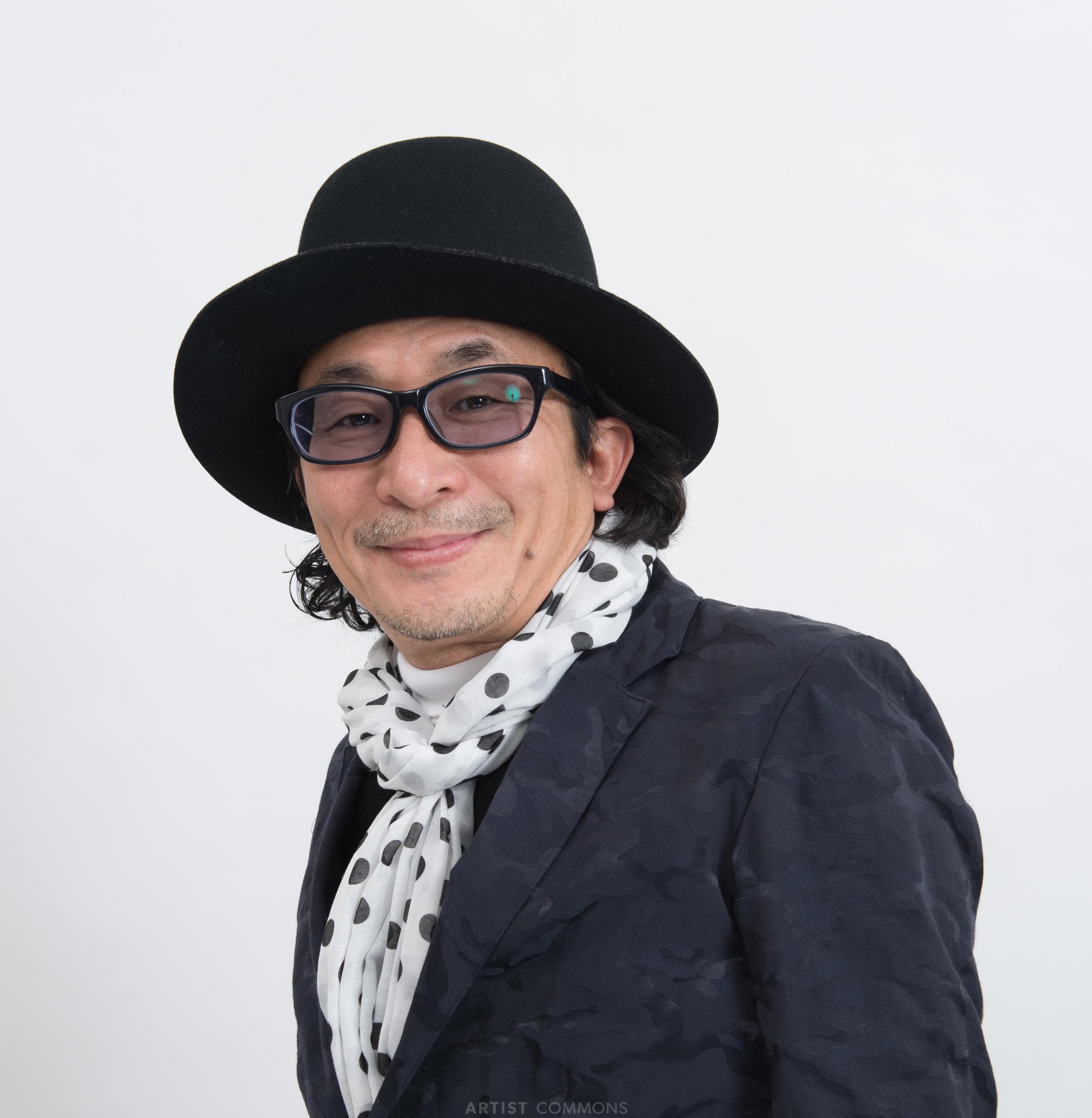 謎のアジア人