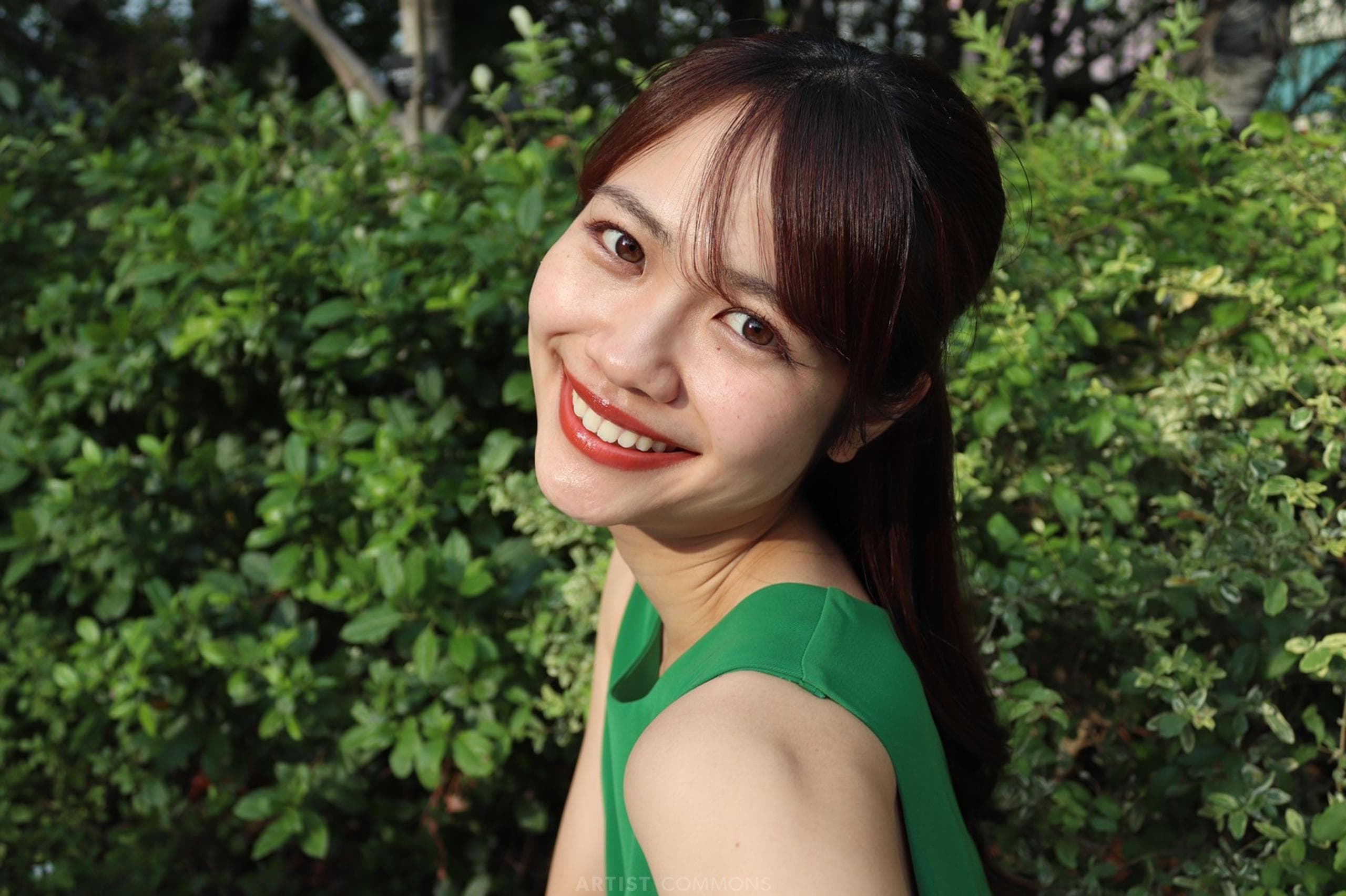 難波遥