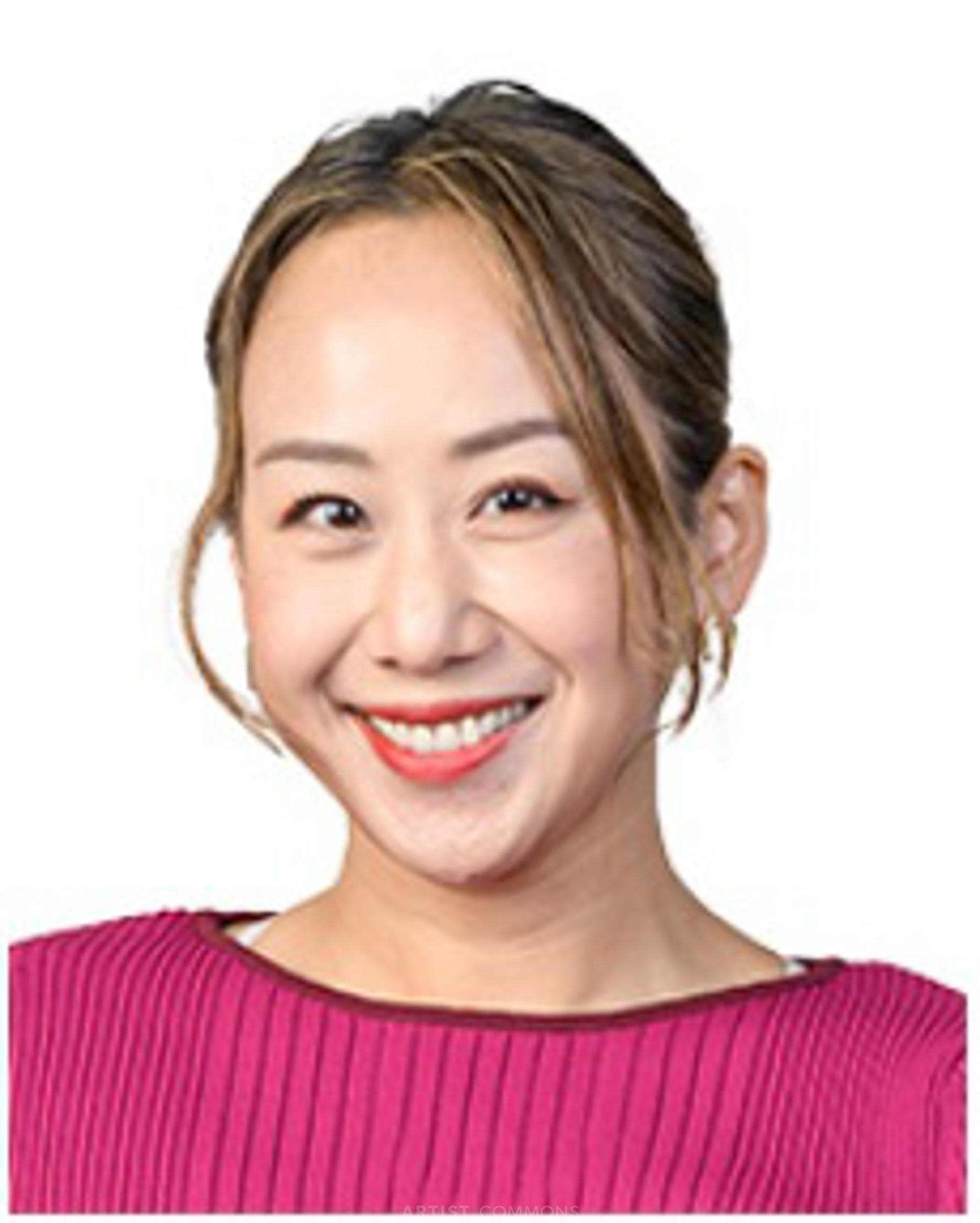 越村えり