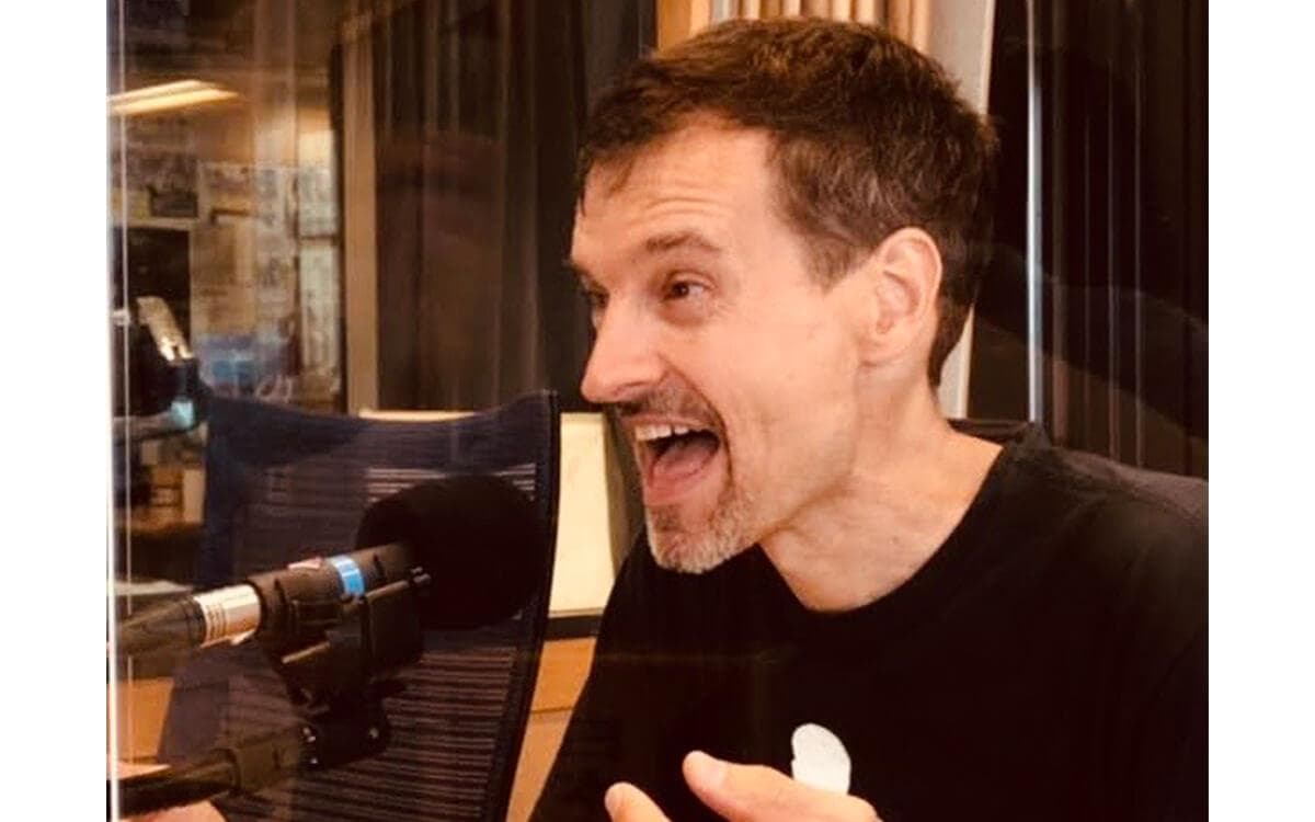 アーサー・ビナード　ラジオ ぽこりぽこりのヘッダー画像